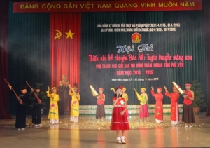 Thí sinh thể hiện phần thi của mình