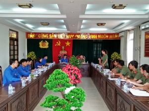 Đoàn kiểm tra làm việc với Ban Chấp hành Đoàn Thanh niên Công an tỉnh.
