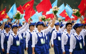 Công nhân Việt Nam biểu dương lực lượng ngày Quốc tế Lao động.