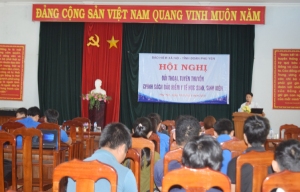 Quang cảnh chương trình tư vấn, đối thoại chính sách Bảo hiểm y tế.