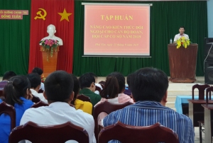 Quang cảnh tập huấn.