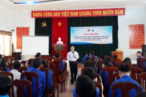 Quang cảnh tập huấn.