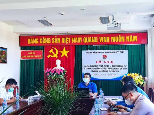 Quang cảnh hội nghị.