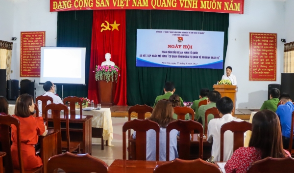 Quang cảnh chương trình.