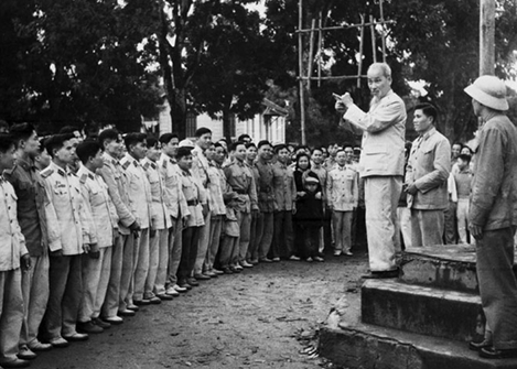 Chủ tịch Hồ Chí Minh đến thăm và huấn thị cho cán bộ, chiến sĩ Công an nhân dân vũ trang bảo vệ Thủ đô (14/2/1961)