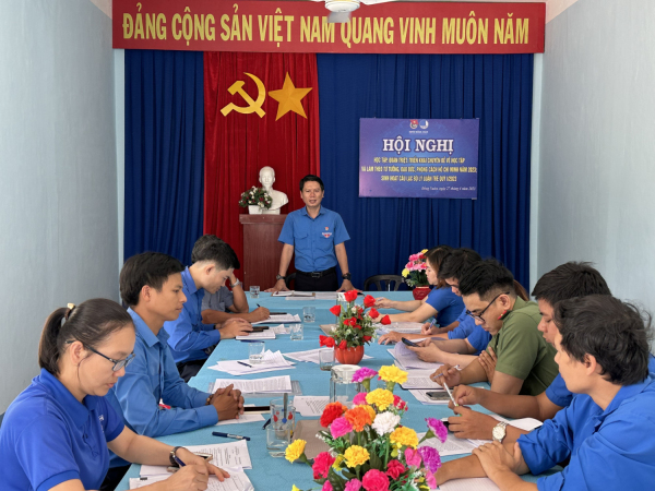 Ban Thường vụ Tỉnh Đoàn kiểm tra công tác Đoàn đối với Huyện Đoàn Đồng Xuân.