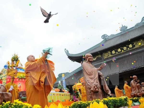 Việt Nam luôn tôn trọng và bảo đảm quyền lợi tự do tín ngưỡng tôn giáo của người dân.