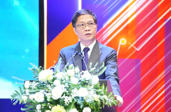 Đồng chí Trần Tuấn Anh, Ủy viên Bộ Chính trị, Trưởng Ban Kinh tế Trung ương phát biểu tại Diễn đàn.