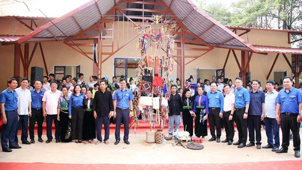 Lễ khánh thành nhà văn hóa cộng đồng mới tại bản Hiên, xã Liệp Tè, huyện Thuận Châu, tỉnh Sơn La.