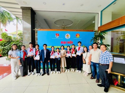 Đoàn ĐBQH tỉnh gặp mặt đại biểu thiếu nhi tiêu biểu dự Đại hội Cháu ngoan Bác Hồ toàn quốc