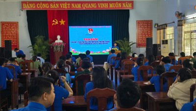 Tọa đàm với chủ đề “Tuổi trẻ Phú Yên tiếp bước truyền thống - Khát vọng bước vào kỷ nguyên mới” chào mừng kỷ niệm 135 năm Ngày sinh Chủ tịch Hồ Chí Minh 