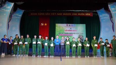Tổng kết và bế mạc Chương trình “Học kỳ trong quân đội” năm 2025