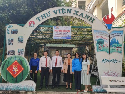 Khánh thành công trình Tủ sách - Ghế đá dành cho thiếu nhi tại Trường Tiểu học Sông Cầu.