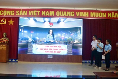 Sinh viên Trường Cao đẳng Công thương Miền Trung bảo vệ dự án "Phát triển học sinh, sinh viên Phú Yên trong kỷ nguyên mới của dân tộc".