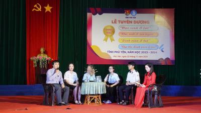 CLB Sinh viên 5 tốt tham gia Toạ đàm chia sẻ kinh nghiệm tổ chức hoạt động.