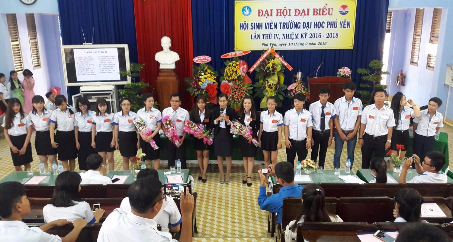 BCH Hội Sinh viên Trường Đại học Phú Yên nhiệm kỳ 2016 - 2018.