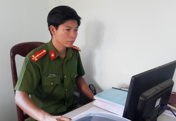 Thượng úy Lê Văn Thức.