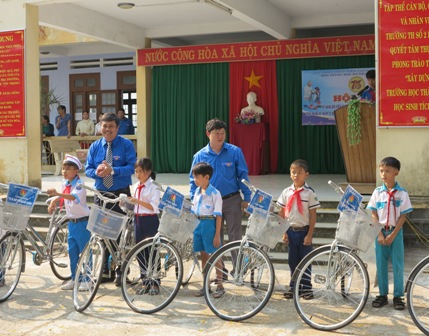 Huyện Đoàn Đông Hòa: Tổ chức hội thi kỹ năng đội viên và phụ trách sao giỏi năm học 2015 - 2016