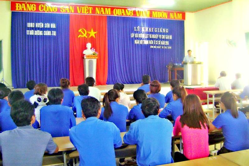 Quang cảnh lớp tập huấn