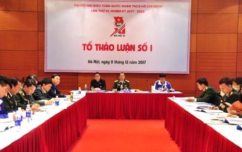 Quang cảnh tổ thảo luận số 1.