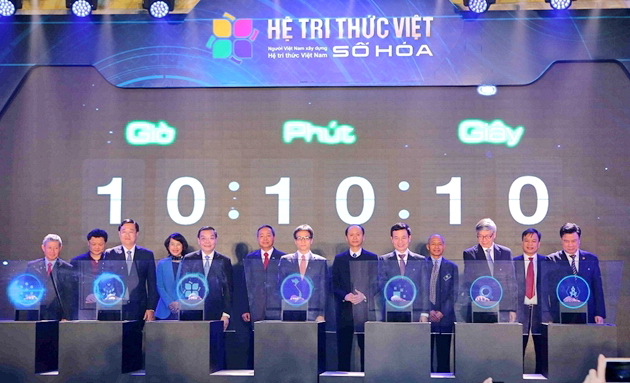 Phó Thủ tướng Vũ Đức Đam cùng lãnh đạo các bộ, ngành và Trung ương Đoàn bấm nút khởi động Hệ tri thức Việt số hoá.