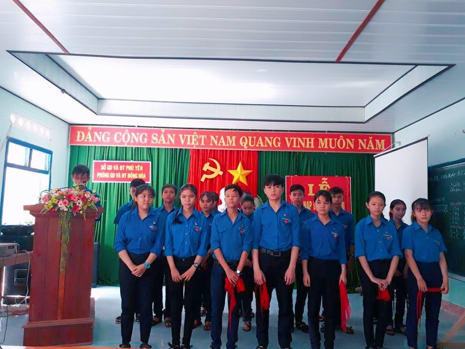 Lễ kết nạp Đoàn viên mới của Xã Đoàn Hòa Thành, huyện Đông Hòa.