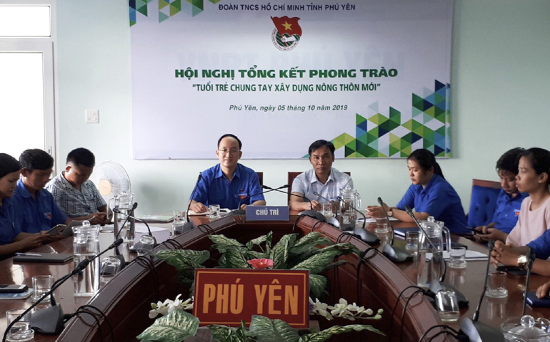 Quang cảnh hội nghị tại điểm cầu Phú Yên.