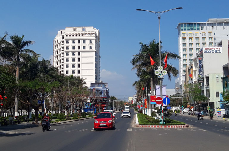 Đại hội Đảng toàn quốc lần thứ XIII là sự kiện chính trị đặc biệt quan trọng của đất nước, định hướng tương lai của cả dân tộc. Trong ảnh: Diện mạo TP Tuy Hòa - trung tâm tỉnh lỵ của Phú Yên ngày càng được đầu tư xây dựng khang trang, hiện đại.