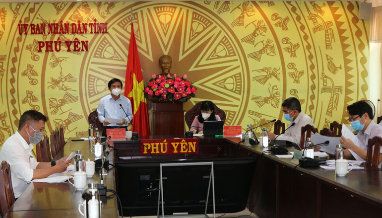 Đồng chí Lê Tấn Hổ, Phó Chủ tịch thường trực UBND tỉnh phát biểu tại hội nghị.