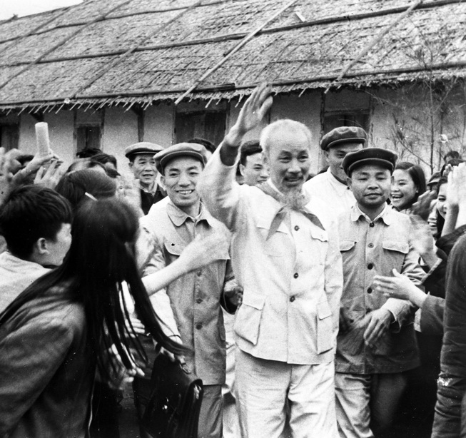Chữa “bệnh quan liêu” của cán bộ, đảng viên theo tư tưởng Hồ Chí Minh