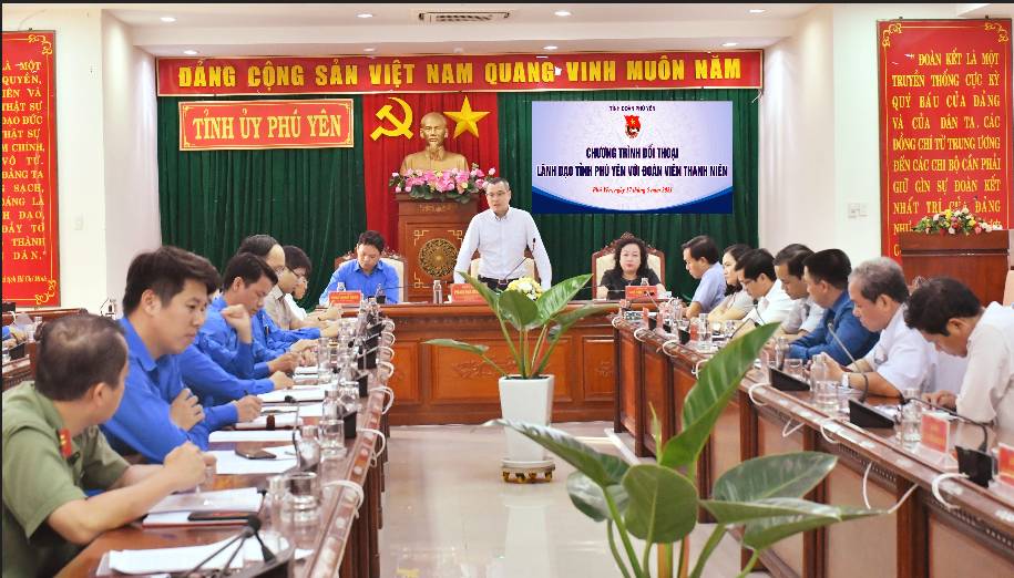 Quang cảnh chương trình đối thoại.