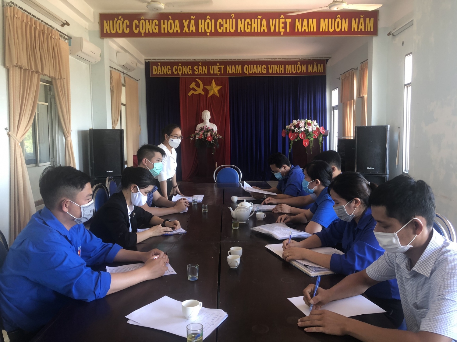 Quang cảnh buổi kiểm tra UBKT tại huyện Đoàn Phú Hòa