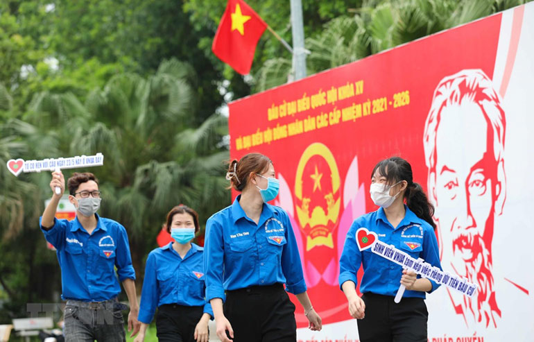 Thanh niên Việt Nam trong "Ngày hội toàn dân". Ảnh: TTXVN