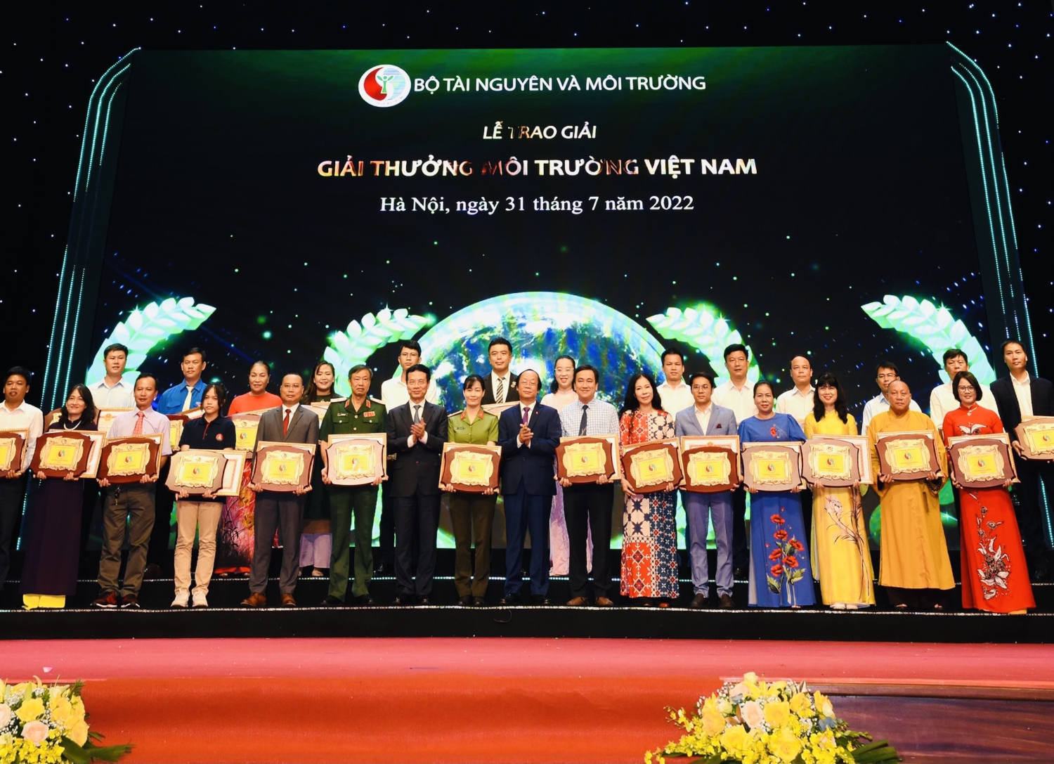 Quang cảnh lễ trao giải thưởng Môi trường Việt Nam năm 2021.