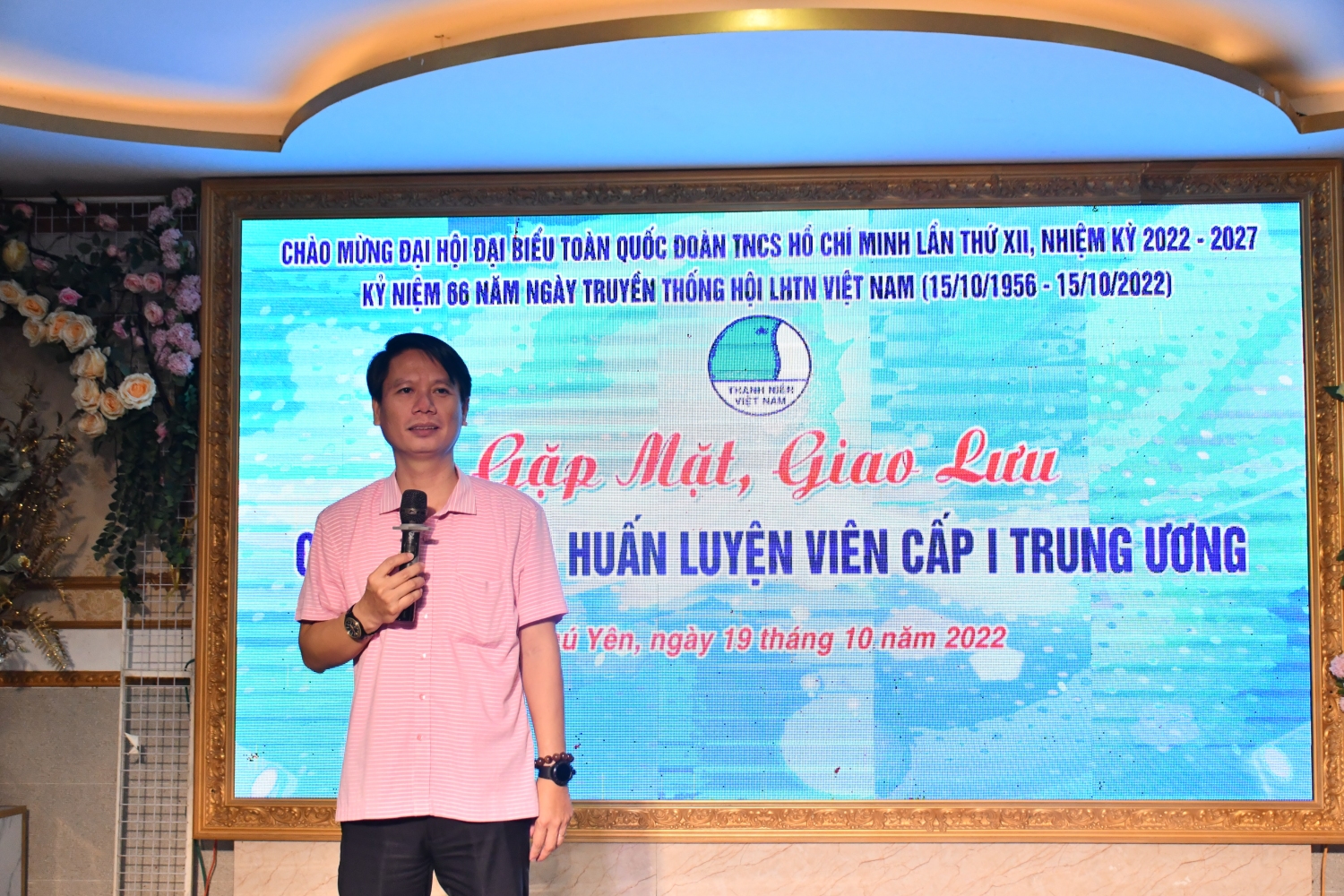 Anh Lương Minh Tùng - Bí thư Tỉnh Đoàn, Chủ tịch Hội LHTN Việt Nam tỉnh phát biểu tại chương trình.