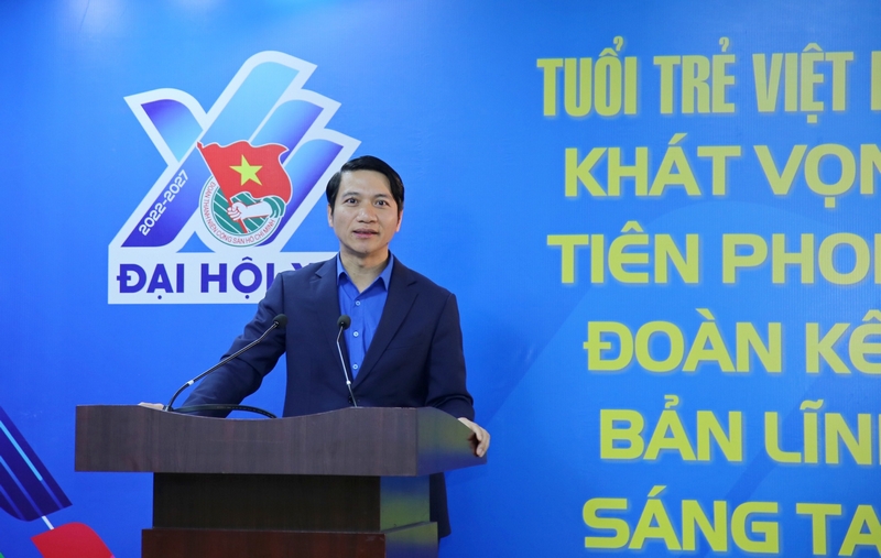 Đồng chí Nguyễn Ngọc Lương- Bí thư thường trực T.Ư Đoàn, Chủ tịch Hội LHTN Việt Nam phát biểu khai mạc Hội nghị.