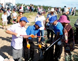 Ra-quan-huong-ung-Ngay-moi-truong-the-gioi-2016.jpg